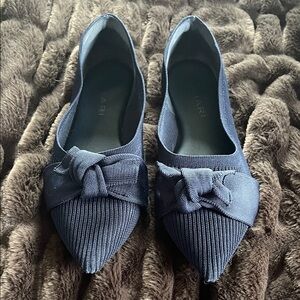 Tahari Navy Bow Flats